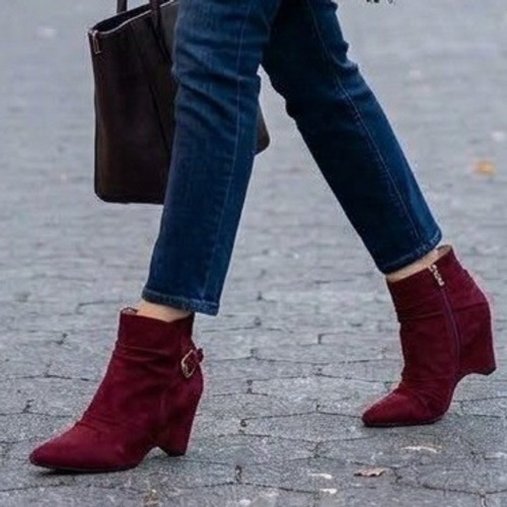 Carolinna Espinosa Burgundy Suede Wedge Ankle Boots Pointed Toe Size 8M